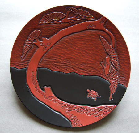 老松と浜辺の亀の飾り皿