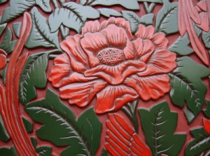紅花緑葉の壁飾り　部分拡大画像（２）